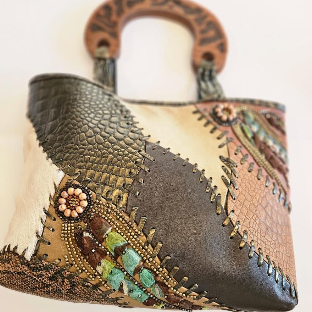 Saldarini 1882 mixed leather hand bag w/ wooden etched handles-Como, Italy.15x12